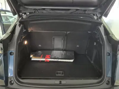 Peugeot 3008 2021 - 25000 EUR, 75000 km - AUTO.MOTO.pt - 75000km - foto 35 de 44