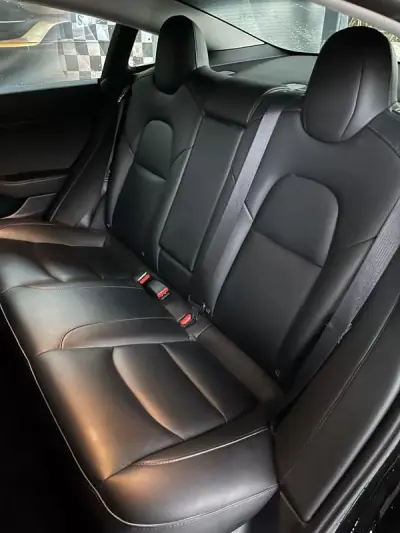 Tesla Model 3 2023 - 28900 EUR, 53000 km - AUTO.MOTO.pt - 53000km - foto 11 de 14