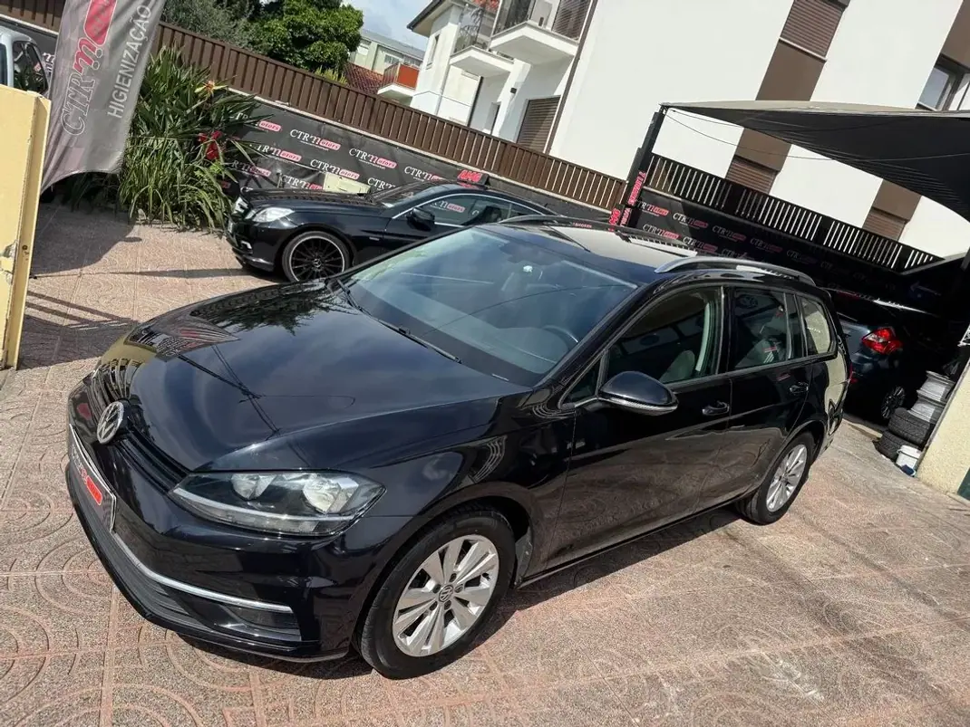 Volkswagen Golf Variant 2020 - 16900 EUR, 122346 km - AUTO.MOTO.pt - 122346km - foto 2 de 34