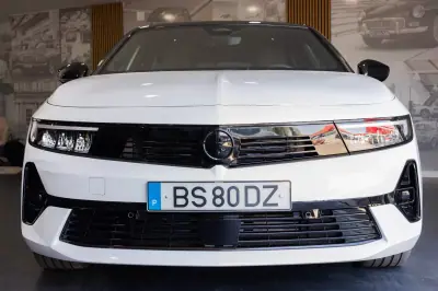 Opel Astra Sports Tourer 2025 - 26900 EUR, 25090 km - AUTO.MOTO.pt - 25090km - foto 3 de 13