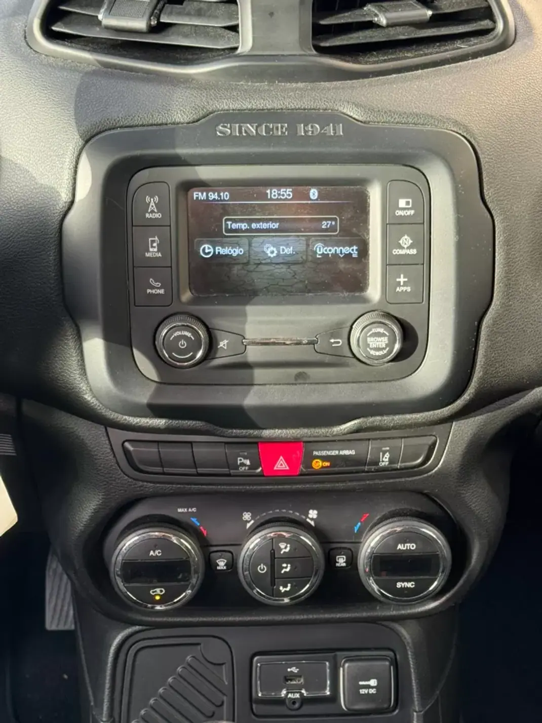 Jeep Renegade 2016 - 13900 EUR, 187700 km - AUTO.MOTO.pt - 187700km - foto 10 de 13