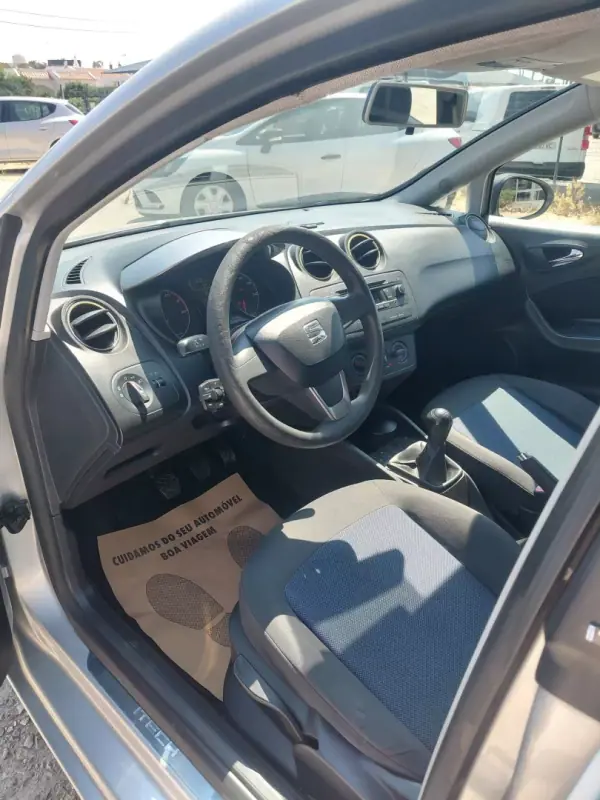 SEAT Ibiza ST 2015 - 8950 EUR, 130000 km - AUTO.MOTO.pt - 130000km - foto 3 de 11