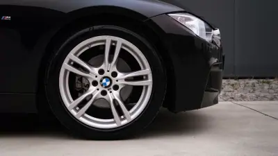 BMW 320 2014 - 18900 EUR, 210000 km - AUTO.MOTO.pt - 210000km - foto 3 de 22