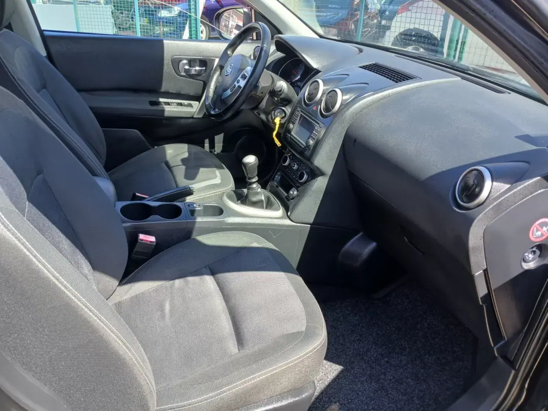 Nissan Qashqai 2011 - 8950 EUR, 149043 km - AUTO.MOTO.pt - 149043km - foto 24 de 26