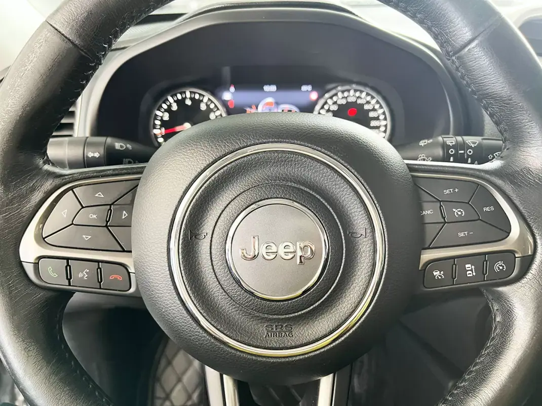 Jeep Renegade 2020 - 14800 EUR, 108465 km - AUTO.MOTO.pt - 108465km - foto 20 de 22