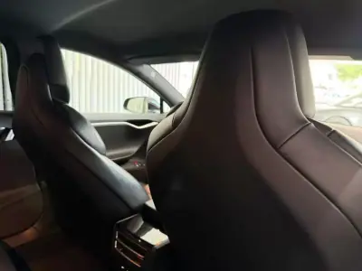 Tesla Model S 2017 - 19990 EUR, 237000 km - AUTO.MOTO.pt - 237000km - foto 31 de 37