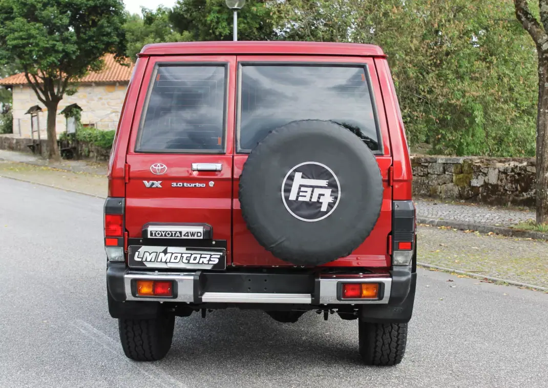 Toyota Land Cruiser 1994 - 38000 EUR, 318000 km - AUTO.MOTO.pt - 318000km - foto 11 de 46