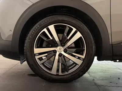 Peugeot 5008 2018 - 18500 EUR, 108306 km - AUTO.MOTO.pt - 108306km - foto 8 de 23