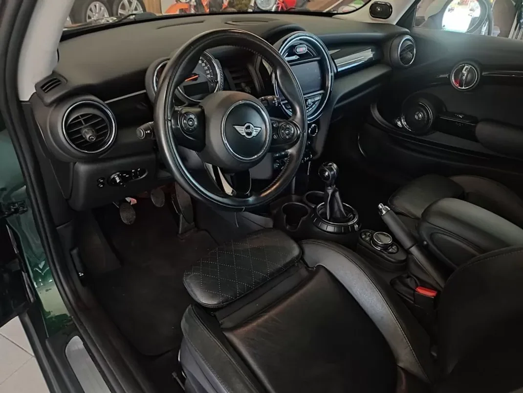 MINI Cooper 2014 - 14900 EUR, 146000 km - AUTO.MOTO.pt - 146000km - foto 11 de 23