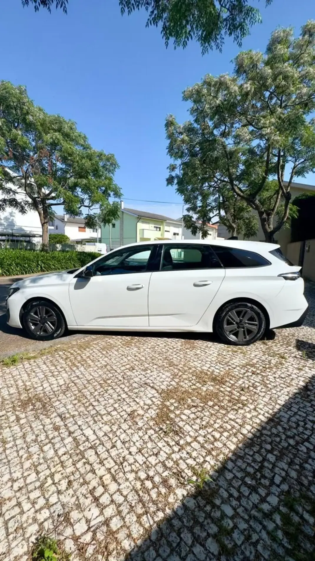 Peugeot 308 SW 2022 - 15990 EUR, 170000 km - 170000km - foto 4 de 19