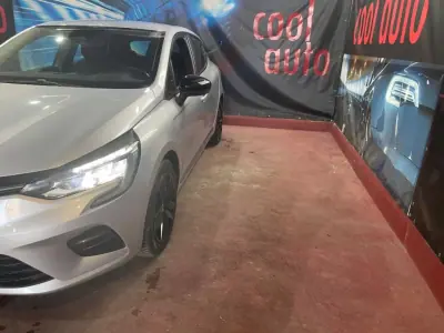 Renault Clio 2019 - 14480 EUR, 30000 km - AUTO.MOTO.pt - 30000km - foto 14 de 50