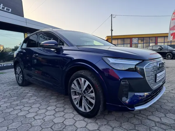 Audi Q4 e-tron 40 82 kWH 2021 Elétrico — 79 000 km Audi Q4 e-tron 40 82 kWH 2021 Elétrico