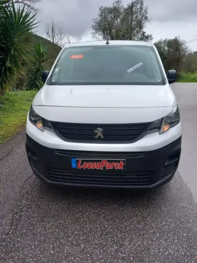 Peugeot Partner 1.5 BlueHDI Pro Longa 3L 2021 - 12900 EUR, 154760 km - AUTO.MOTO.pt - 154760km - foto 2 de 12