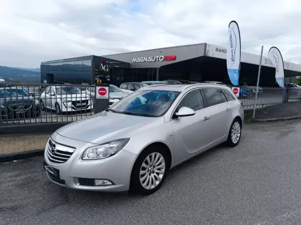 Opel Insignia Sports Tourer 2009 - 7500 EUR, 266000 km - AUTO.MOTO.pt - 266000km - foto 2 de 24