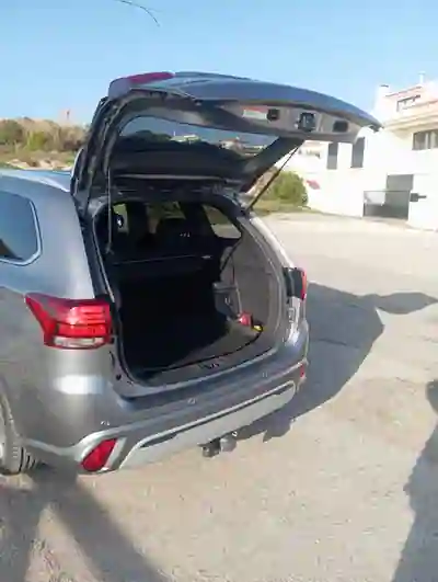 Mitsubishi Outlander 2019 - 23500 EUR, 95000 km - AUTO.MOTO.pt - 95000km - foto 15 de 15