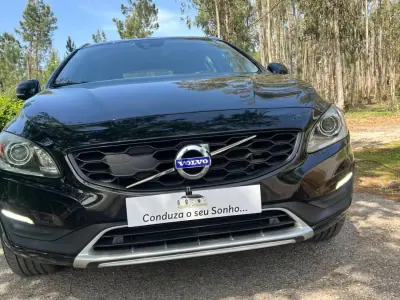 Volvo V60 2016 - 15900 EUR, 155935 km - AUTO.MOTO.pt - 155935km - foto 6 de 28