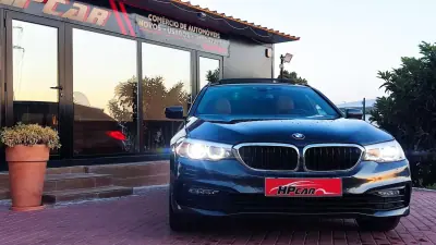 BMW 520 2018 - 29990 EUR, 130000 km - AUTO.MOTO.pt - 130000km - foto 20 de 43