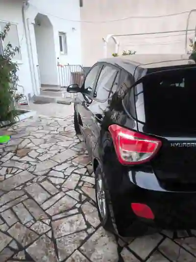 Hyundai i10 2016 - 8990 EUR, 75000 km - 75000km - foto 8 de 14