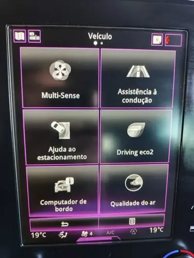 Renault Mégane Sport Tourer 2019 - 13750 EUR, 155000 km - AUTO.MOTO.pt - 155000km - foto 35 de 35
