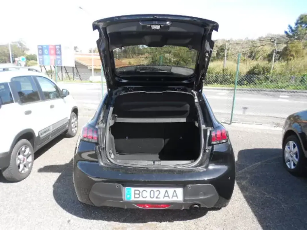Peugeot 208 2023 - 15500 EUR, 56044 km - AUTO.MOTO.pt - 56044km - foto 7 de 11