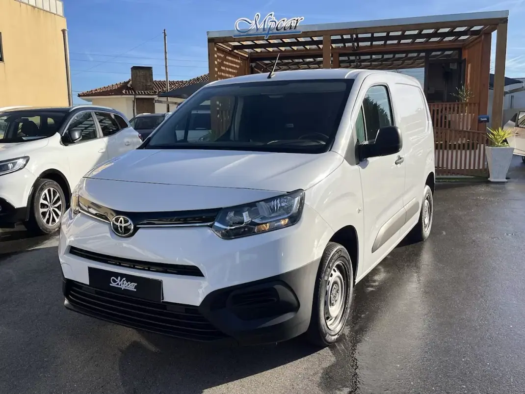 Toyota 2021 - 13950 EUR, 115000 km - AUTO.MOTO.pt - 115000km - foto 8 de 30