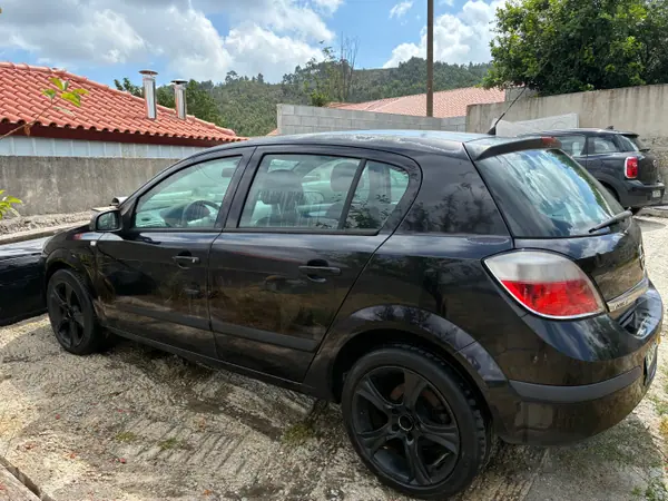Opel Astra 2004 — foto 2 de 8