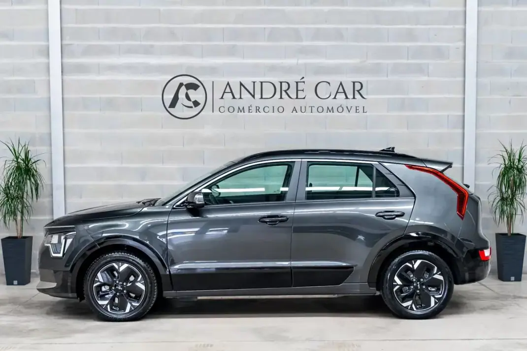 Kia e-Niro 2023 - 27450 EUR, 53564 km - 53564km - foto 4 de 51