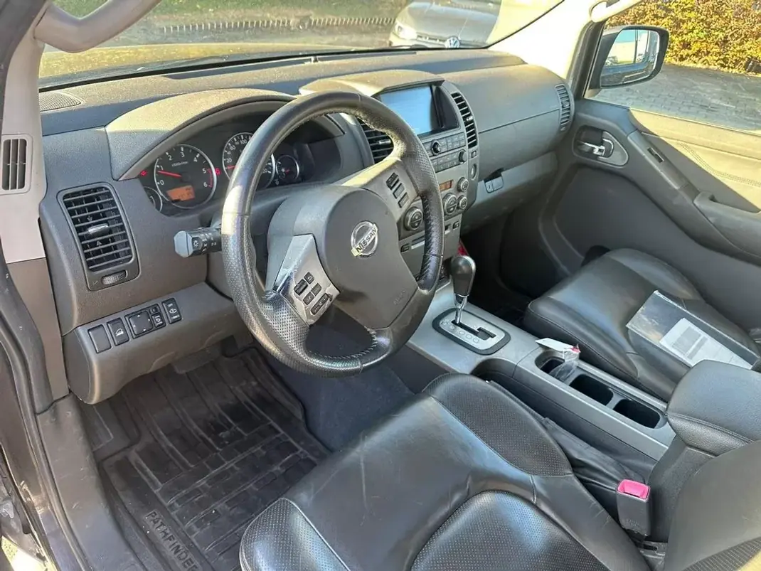 Nissan Pathfinder 2008 - 16900 EUR, 345798 km - AUTO.MOTO.pt - 345798km - foto 9 de 15