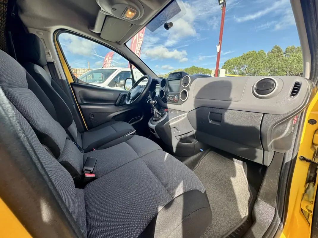 Citroën Jumpy 2017 - 10950 EUR, 103905 km - 103905km - foto 19 de 21