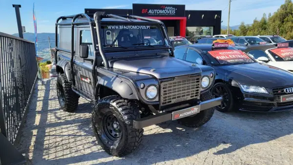Land Rover Defender 2001 - 35000 EUR, 81787 km - AUTO.MOTO.pt - 81787km - foto 9 de 57
