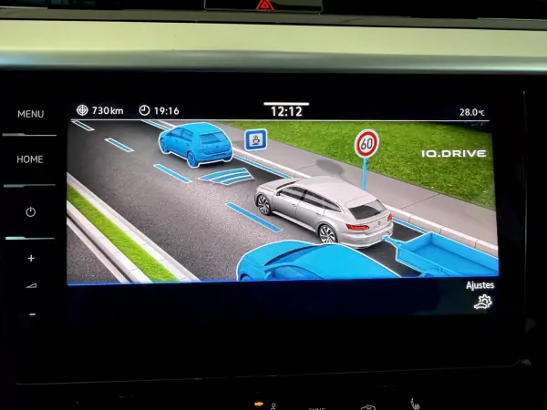 Volkswagen Arteon Shooting Brake 2021 - 23500 EUR, 168600 km - AUTO.MOTO.pt - 168600km - foto 74 de 144