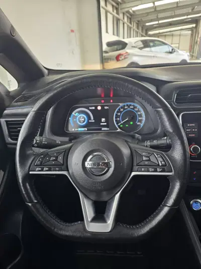 Nissan Leaf 2019 - 19500 EUR, 25097 km - AUTO.MOTO.pt - 25097km - foto 35 de 41