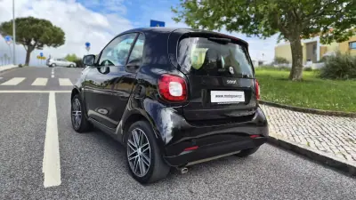 Smart ForTwo Coupé 2019 - 13480 EUR, 79000 km - AUTO.MOTO.pt - 79000km - foto 7 de 8