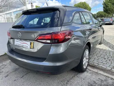 Opel Astra Sports Tourer 2019 - 12000 EUR, 101425 km - 101425km - foto 4 de 16