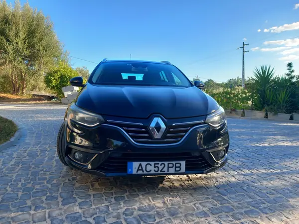 Renault Mégane Sport Tourer 2017 — foto 2 de 15