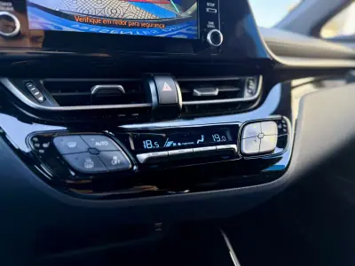 Toyota C-HR 2019 - 23950 EUR, 90000 km - AUTO.MOTO.pt - 90000km - foto 23 de 24