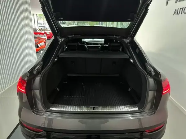 Audi Q8 e-Tron Sportback 2023 - 49500 EUR, 93000 km - AUTO.MOTO.pt - 93000km - foto 10 de 31