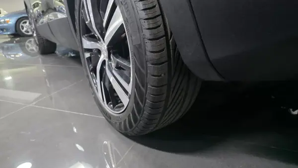 Peugeot 3008 2017 - 14990 EUR, 91000 km - AUTO.MOTO.pt - 91000km - foto 40 de 48