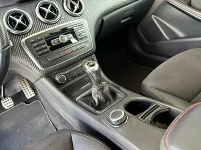 Mercedes-Benz A 180 2015 - 18900 EUR, 111327 km - AUTO.MOTO.pt - 111327km - foto 21 de 29