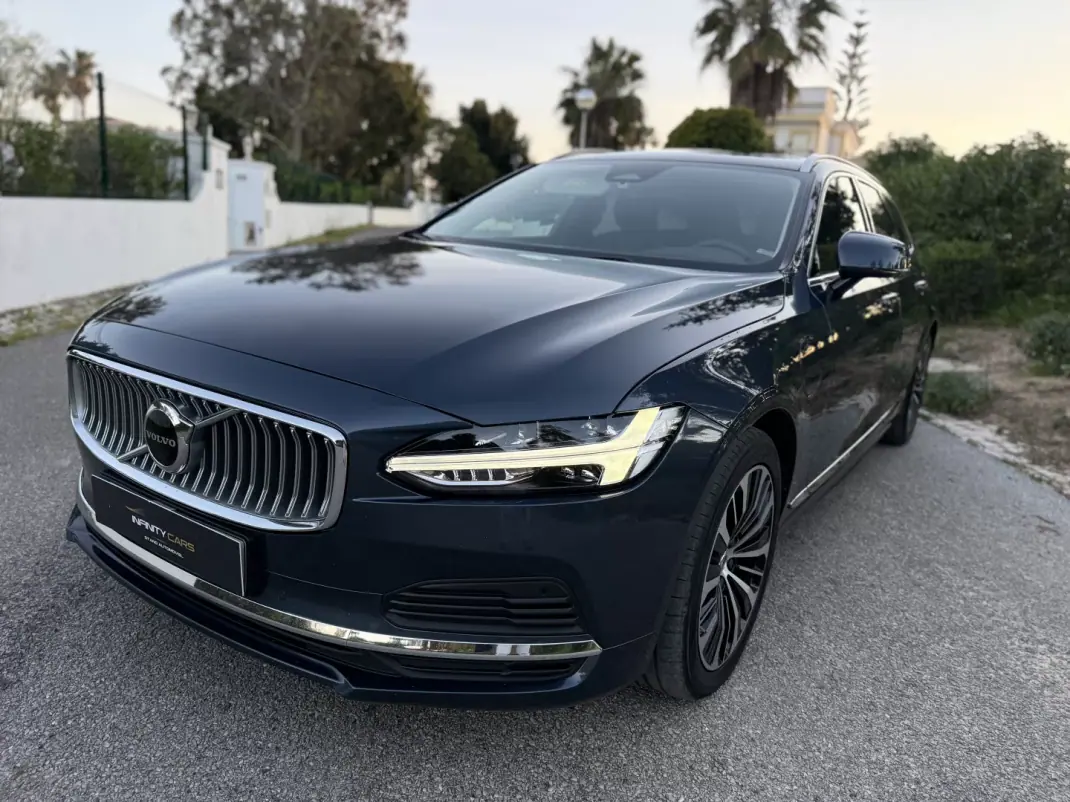 Volvo V90 2023 - 35999 EUR, 100000 km - AUTO.MOTO.pt - 100000km - foto 1 de 21