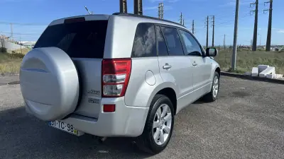 Suzuki Grand Vitara 2009 - 9900 EUR, 121000 km - AUTO.MOTO.pt - 121000km - foto 5 de 18