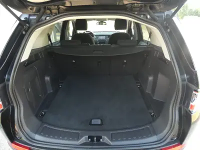 Land Rover Discovery Sport 2016 - 18750 EUR, 220000 km - AUTO.MOTO.pt - 220000km - foto 7 de 30