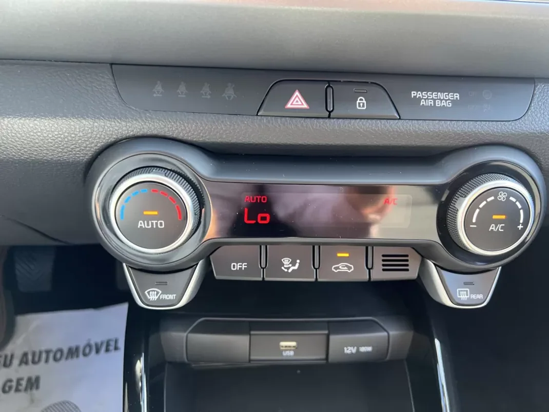 Kia Stonic 2025 - 21500 EUR, 100 km - AUTO.MOTO.pt - 100km - foto 22 de 23