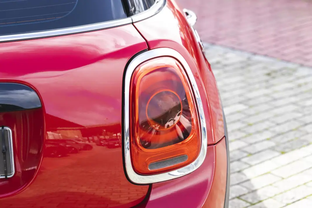 MINI Cooper 2015 - 14500 EUR, 211994 km - AUTO.MOTO.pt - 211994km - foto 31 de 31