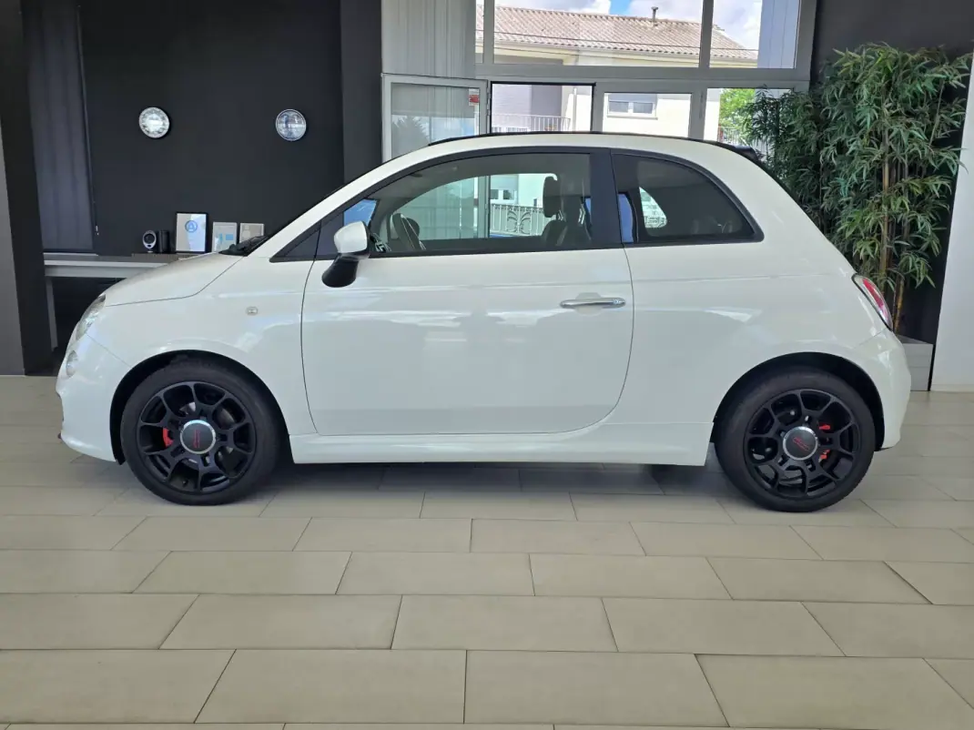 Fiat 500C 2014 - 9990 EUR, 69691 km - AUTO.MOTO.pt - 69691km - foto 4 de 38