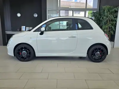 Fiat 500C 2014 - 9990 EUR, 69691 km - AUTO.MOTO.pt - 69691km - foto 4 de 38