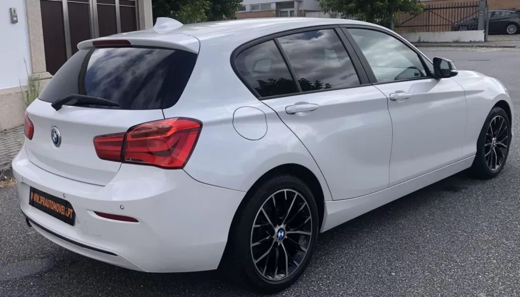 BMW 116 2018 - 16990 EUR, 136000 km - AUTO.MOTO.pt - 136000km - foto 5 de 19