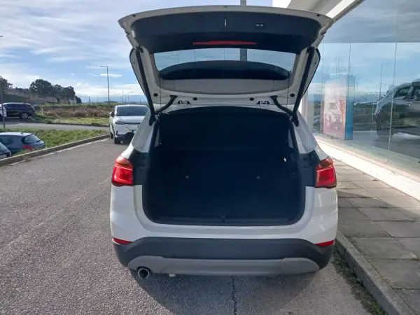 BMW X1 2018 - 18750 EUR, 225000 km - AUTO.MOTO.pt - 225000km - foto 23 de 27