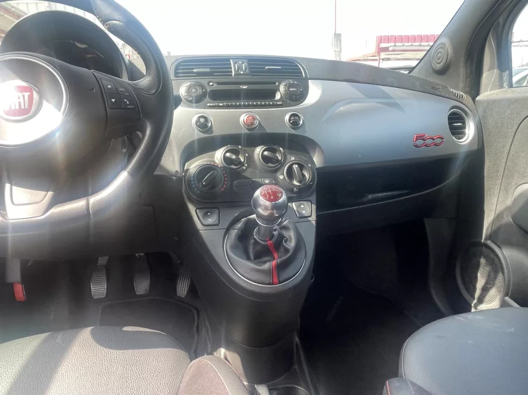 Fiat 500 2013 - 8450 EUR, 171800 km - AUTO.MOTO.pt - 171800km - foto 9 de 11