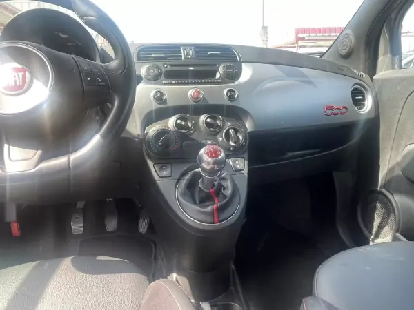 Fiat 500 2013 - 8450 EUR, 171800 km - AUTO.MOTO.pt - 171800km - foto 9 de 11
